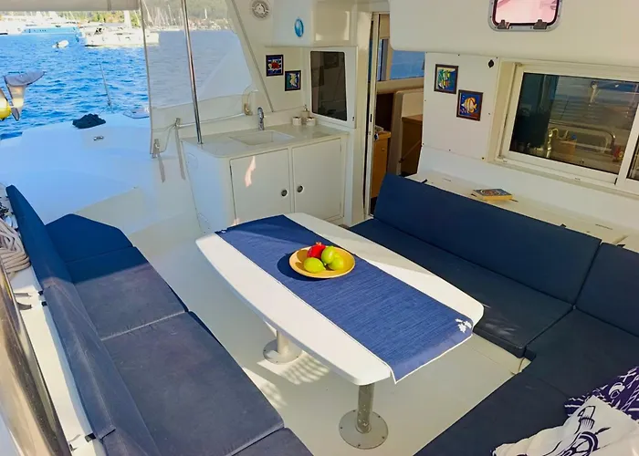 Botel Catamaran Yatch Tour Göcek